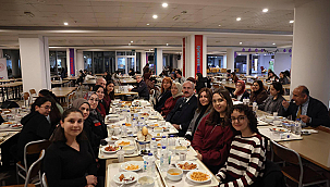 VALİ TORAMAN ÖĞRENCİLERLE İFTARDA BULUŞTU