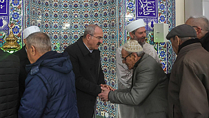 VALİ TORAMAN VATANDAŞLARLA BAYRAMLAŞTI