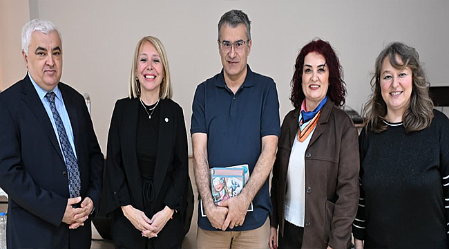 YAŞLILAR HAFTASI'NDA ALTIN YILLAR MERKEZİNDE SÖYLEŞİ DÜZENLENDİ