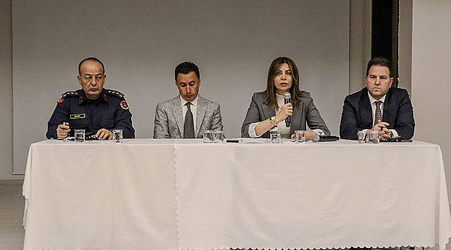 ÇANAKKALE'DE EĞİTİM ORTAMLARI VE OKUL GÜVENLİĞİ TOPLANTISI GERÇEKLEŞTİRİLDİ