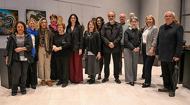 "ÇANAKKALE SERAMİKLERİNE İSTANBUL'DAN BAKMAK" SERGİSİ AÇILDI