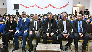 ÇOMÜ, "İŞKUR'LU GENÇLİK SAHNEDE BULUŞUYOR" PROJESİYLE GENÇLERİN YANINDA