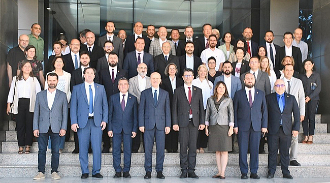 ÇOMÜ, YÜKSEKÖĞRETİMDE İSTİHDAM ODAKLI DÖNÜŞÜMÜN ÖNCÜSÜ OLUYOR