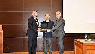 ÇTSO SÖYLEŞİLERİ "YAPAY ZEKA İLE GELECEĞİMİZ" KONULU KONFERANS İLE DEVAM ETTİ