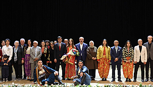 KÜTAHYA'NIN KÜLTÜREL ZENGİNLİĞİ ÇOMÜ'DE SAHNELENDİ