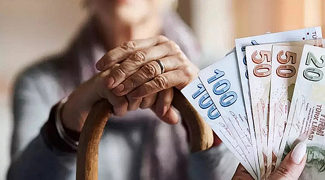 NİSAN AYI YAŞLI VE ENGELLİ AYLIKLARI HESAPLARA YATIRILMAYA BAŞLANDI