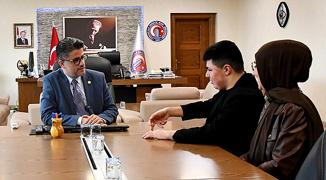 OTİZM FARKINDALIK GÜNÜ'NDE ANLAMLI TEMSİL