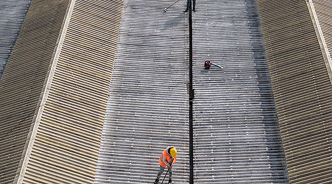 PAZAR YERİNDE TEMİZLİK VE BAKIM ÇALIŞMALARI SÜRÜYOR