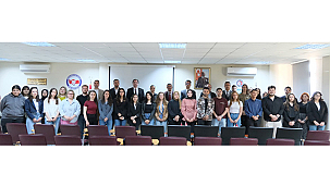 REKTÖR ERENOĞLU ÖĞRENCİLERLE BİR ARAYA GELDİ