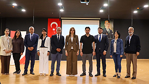 TÜBİTAK BİLİM SÖYLEŞİLERİ'NDE ÖĞRENCİLER BİLİŞİM FARKINDALIĞI KAZANDI