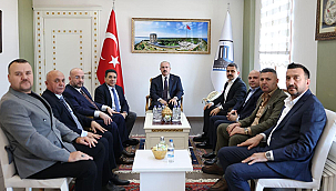 TÜRKİYE GELENEKSEL GÜREŞ FEDERASYONU'NDAN VALİ TORAMAN'A ZİYARET