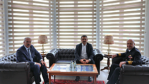 VALİ TORAMAN'DAN GARNİZON KOMUTANLIĞINA ZİYARET