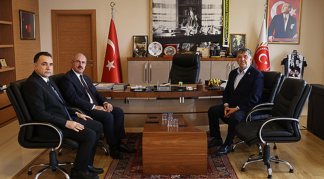 VALİ TORAMAN'DAN İL GENEL MECLİSİ BAŞKANI ERTUĞRUL'A TEBRİK ZİYARETİ