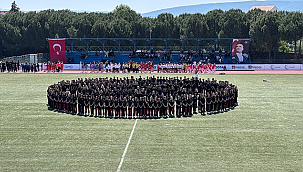 BİGA'DA 19 MAYIS COŞKUYLA KUTLANDI