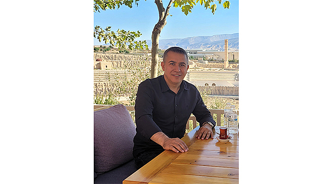 ÇANAKKALE'DE YAŞAYAN ŞAİR VE YAZAR FİKRET ÇELİK'İN YENİ KİTABI YAYIMLANDI
