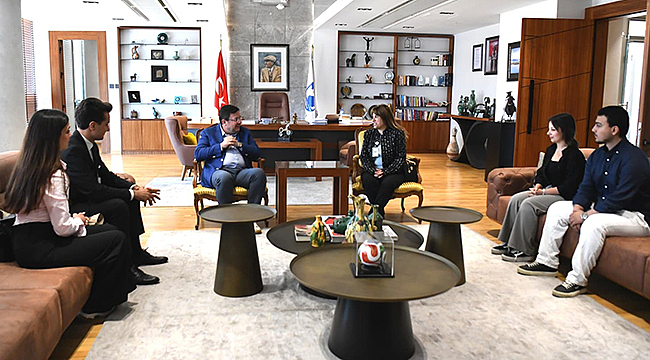 LÖSEV'Lİ GENÇLERDEN BAŞKAN ERKEK'E ZİYARET