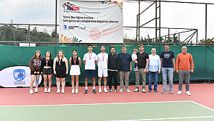 TENİS ŞENLİĞİ ÖDÜL TÖRENİ İLE SON BULDU