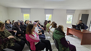 TROYA SOSYAL YAŞAM EVİ'NDE "BAĞIMLILIKLA MÜCADELE" BİLGİLENDİRMESİ