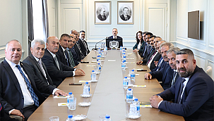 BAKAN YARDIMCISI BÜLENT TURAN'A HATAYLI MUHTARLARDAN ZİYARET