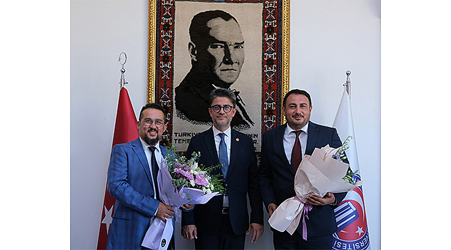 ÇAN UYGULAMALI BİLİMLER FAKÜLTESİNDE DEKANLIK DEVİR TESLİM TÖRENİ GERÇEKLEŞTİRİLDİ