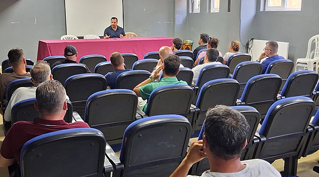 ÇANAKKALESPOR FUTBOL AKADEMİSİ'NDE VELİ BİLGİLENDİRME TOPLANTISI