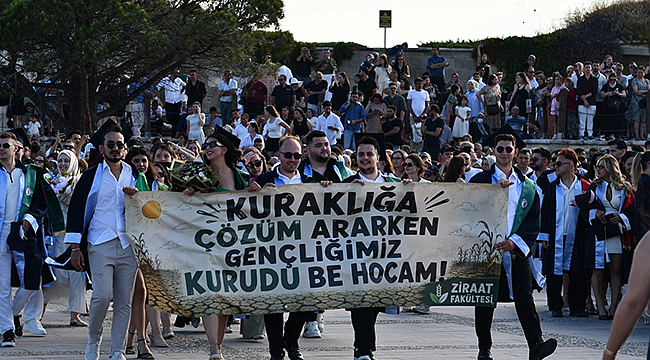 ÇOMÜ MEZUNİYET TÖRENİ COŞKUYLA GERÇEKLEŞTİRİLDİ