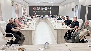 İŞ DÜNYASININ GÜNDEMİ MASAYA YATIRILDI