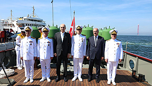 NUSRET MAYIN GEMİSİ İLE TARİHİ BOĞAZ GEÇİŞİ GERÇEKLEŞTİRİLDİ