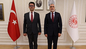 REKTÖR ERENOĞLU, ÇALIŞMA VE SOSYAL GÜVENLİK BAKANI PROF. DR. VEDAT IŞIKHAN'I ZİYARET ETTİ