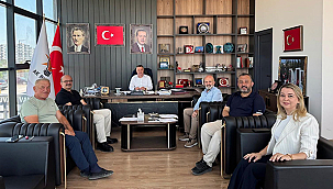 AK PARTİ'DE BELEDİYE MECLİSİ GRUP TOPLANTISI YAPILDI