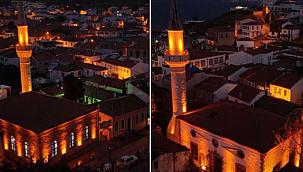 BOZCAADA'DAKİ TARİHİ CAMİLERİN AYDINLATMA ÇALIŞMALARI TAMAMLANDI
