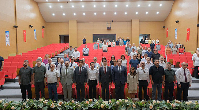 ÇOMÜ'DE BELGESEL GÖSTERİMİ VE PANEL DÜZENLENDİ