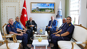 ESKİ İÇİŞLERİ BAKANI MUAMMER GÜLER'DEN VALİ TORAMAN'A ZİYARET