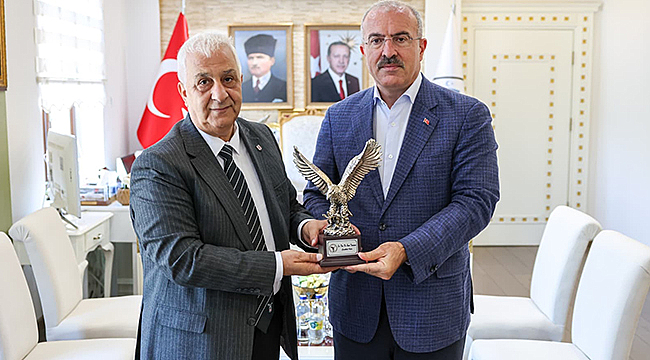 1903 ÇANAKKALE BEŞİKTAŞLILAR DERNEĞİ'NDEN VALİ ÖMER TORAMAN'A ZİYARET