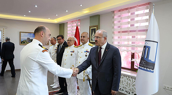 ÇANAKKALE'DE 30 AĞUSTOS TEBRİKLERİ KABUL EDİLDİ