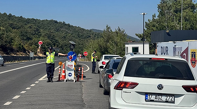 ÇANAKKALE'DE JANDARMADAN BİR HAFTADA 83 ARANAN ŞAHSA OPERASYON