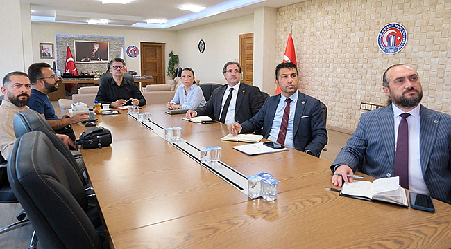 ÇOMÜ'DE ERASMUS+ DEĞERLENDİRME TOPLANTISI GERÇEKLEŞTİRİLDİ
