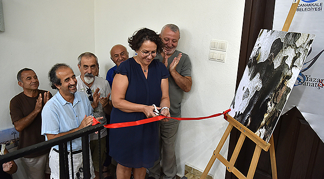 "DÜNYADAN KADRAJA, DUYGUDAN KİTABA" SANATSEVERLERLE BULUŞTU