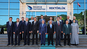 REKTÖR PROF. DR. RAMAZAN CÜNEYT ERENOĞLU ÜAK BAŞKANI OLDU