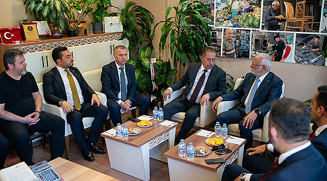 AK PARTİ HEYETİNDEN ÇANAKKALE'DE EKONOMİ BULUŞMALARI