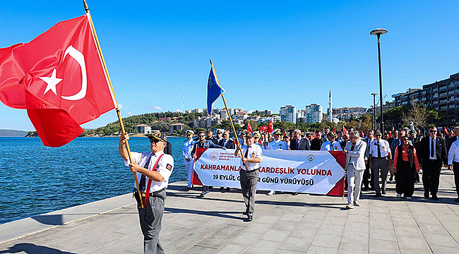 GAZİLER GÜNÜ İÇİN ÇANAKKALE'DE ANLAMLI YÜRÜYÜŞ