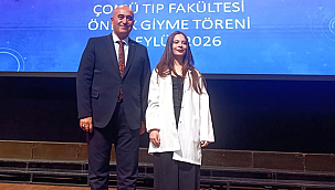 GENÇ HEKİM ADAYLARI ÖNLÜKLERİNİ GİYDİ