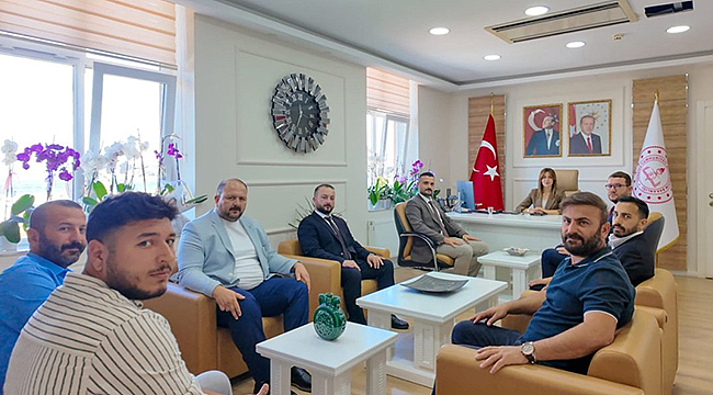 MHP MERKEZ İLÇE YÖNETİMİNDEN MİLLİ EĞİTİM MÜDÜRÜ HAYTA'YA ZİYARET