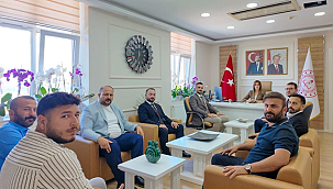 MHP MERKEZ İLÇE YÖNETİMİNDEN MİLLİ EĞİTİM MÜDÜRÜ HAYTA'YA ZİYARET