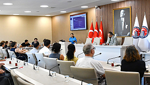 ÜNİVERSİTE DAİRE BAŞKANLARINA UKGS TANITIMI VE GEÇİŞ SÜRECİ TOPLANTISI GERÇEKLEŞTİRİLDİ