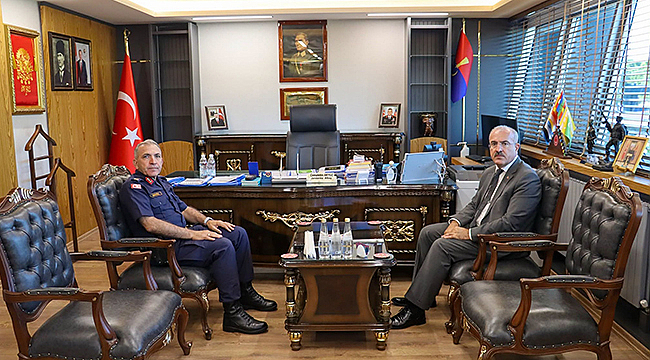 VALİ TORAMAN'DAN JANDARMA KOMUTANI AKYÜZ'E TAZİYE ZİYARETİ