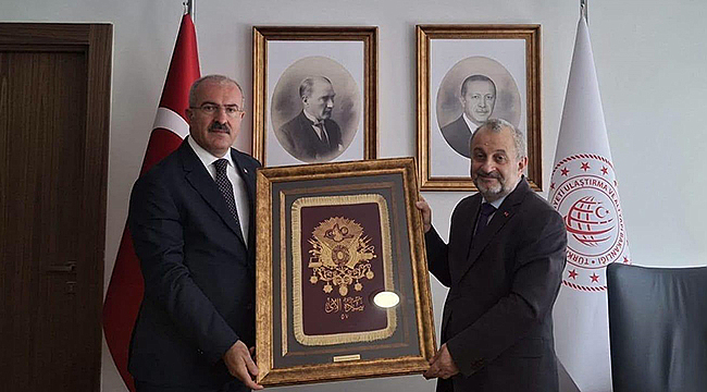 VALİ TORAMAN'DAN ULAŞTIRMA VE ALTYAPI BAKAN YARDIMCISI ATALAY'A ZİYARET
