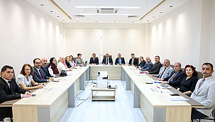 VALİ TORAMAN, SOSYAL HİZMETLER ÇALIŞMALARINI DEĞERLENDİRDİ