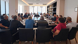 ZEYTİN SIKIM ÜCRETLERİ İSTİŞARE TOPLANTISI ÇTSO'DA GERÇEKLEŞTİRİLDİ