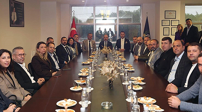 Bülent Turan'dan Çanakkale Ticaret Borsası'na Hayırlı Olsun Ziyareti